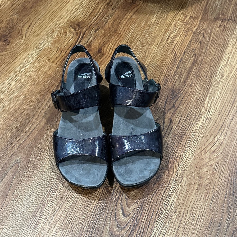 Dansko Shiny Black Sandals